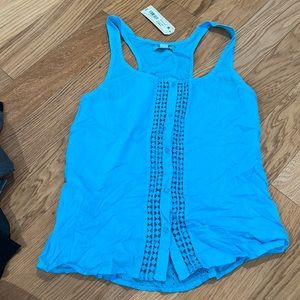 Women’s Sleeveless Top